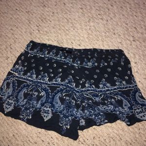 Flowy shorts size small